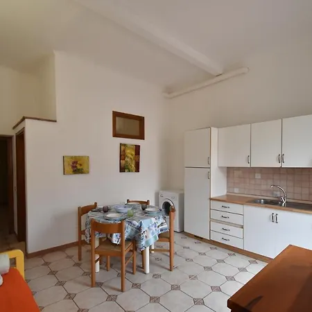 Апартаменты Bilocali Altamarea - Zona Mare Con Clima E Terrazze Марина-ди-Кампо